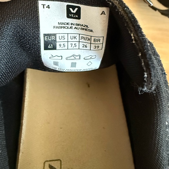 Veja Black Sneakers with White Details - Picture 4 of 4